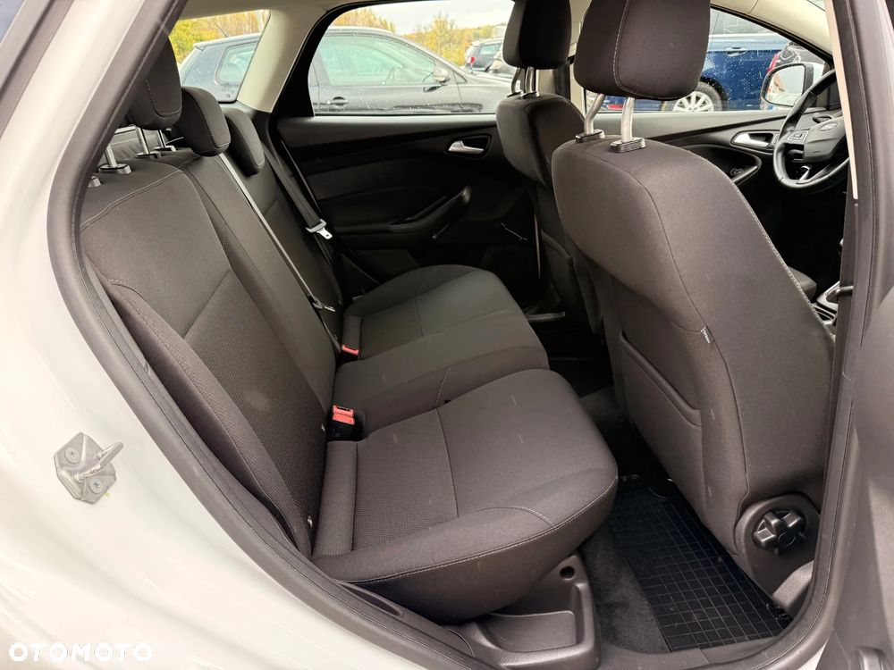 Ford Focus - 22