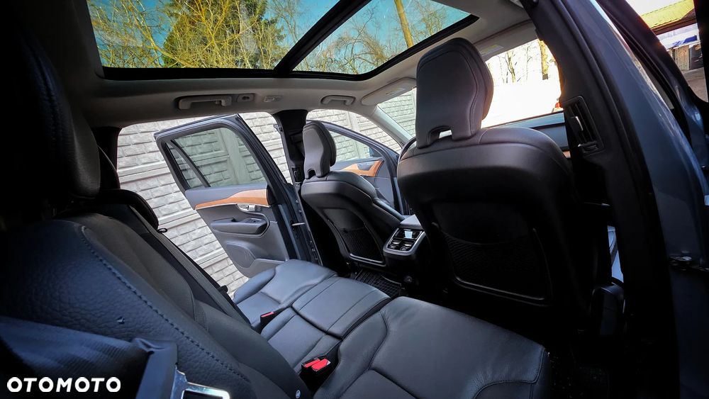 Volvo XC 90 - 21