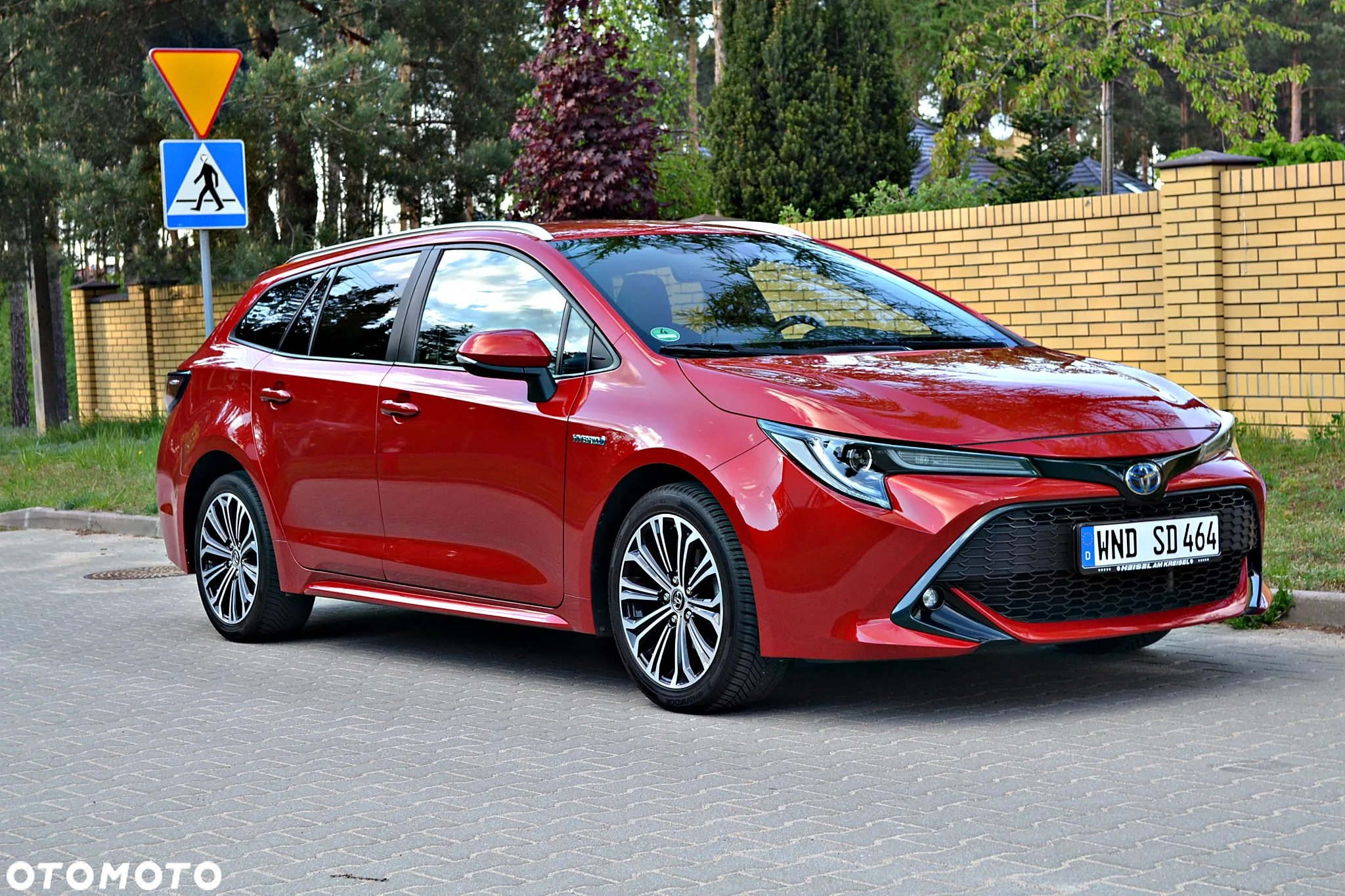 Toyota Corolla 1.8 Hybrid Executive - 17