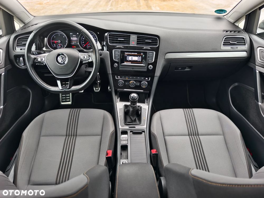 Volkswagen Golf 2.0 TDI BlueMotion Technology Allstar - 8