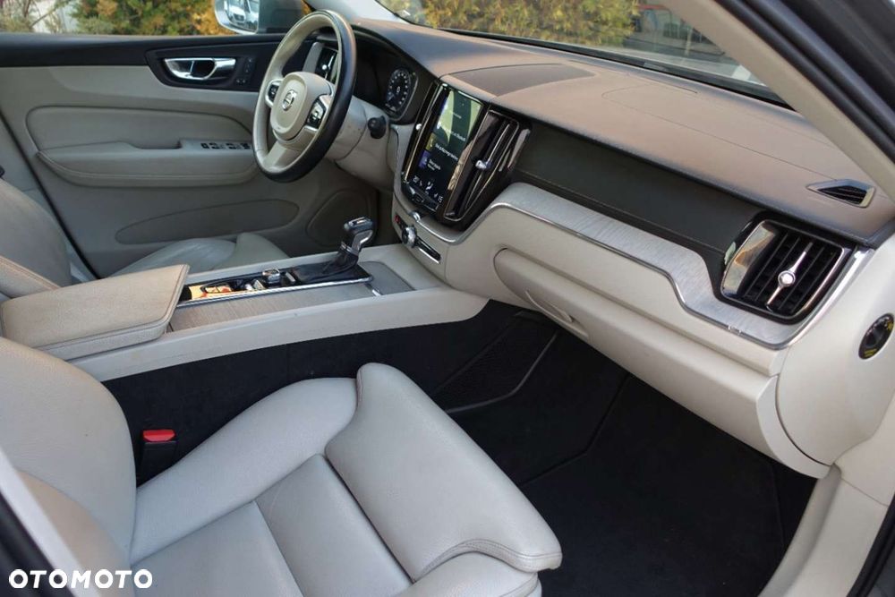 Volvo XC 60 - 12