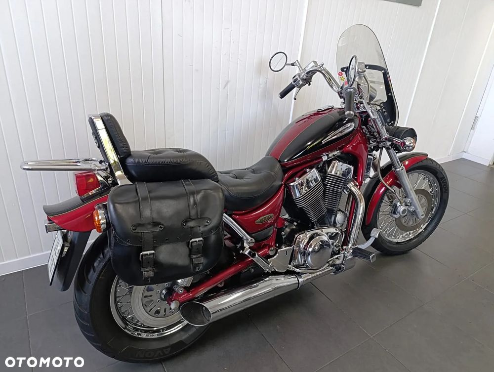 Suzuki Intruder - 3