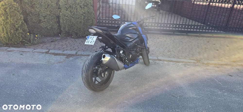 Suzuki GSX - 4
