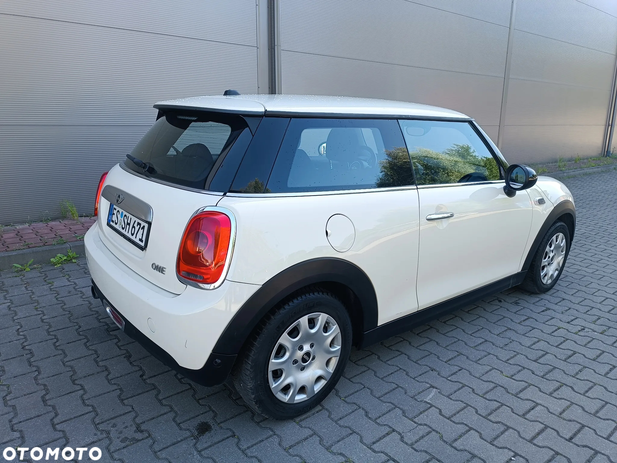MINI ONE Standard - 8