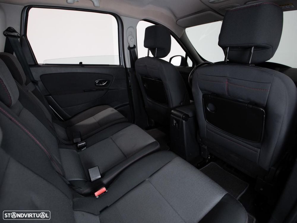 Renault Mégane Scénic - 11