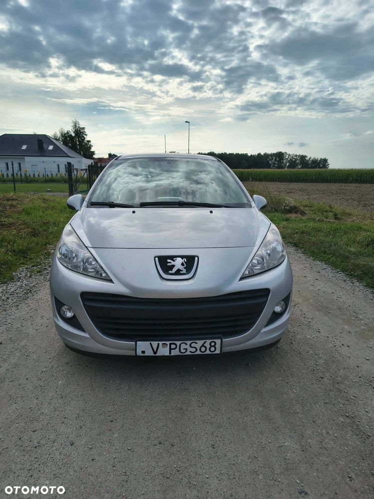 Peugeot 207 - 8