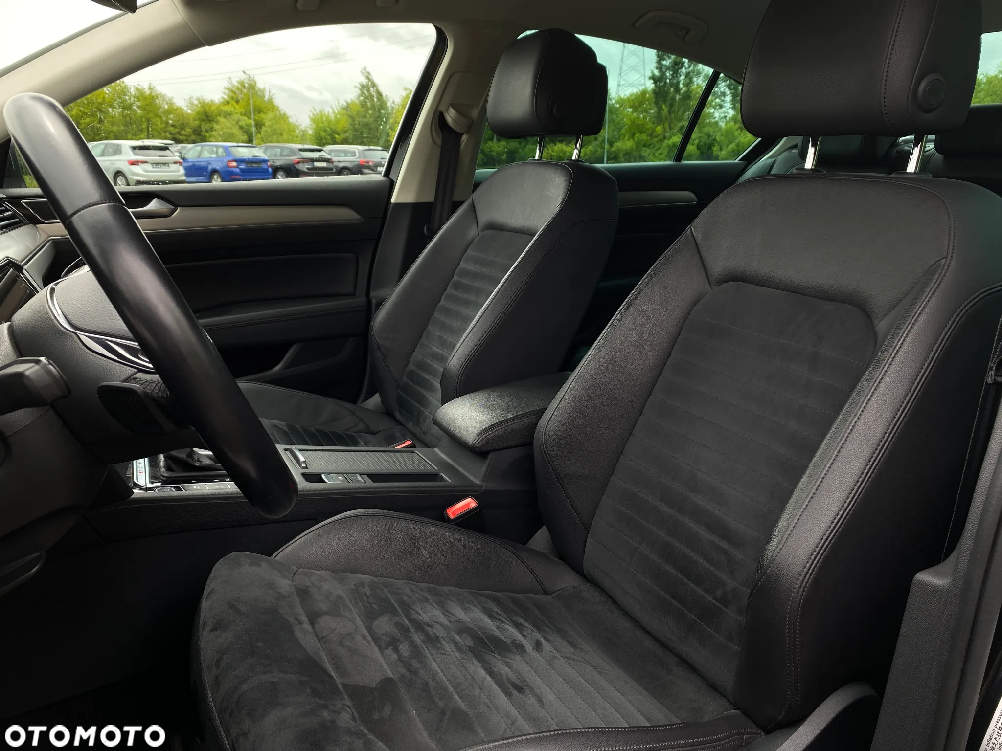 Volkswagen Passat 2.0 TSI 4Mot Highline DSG - 9