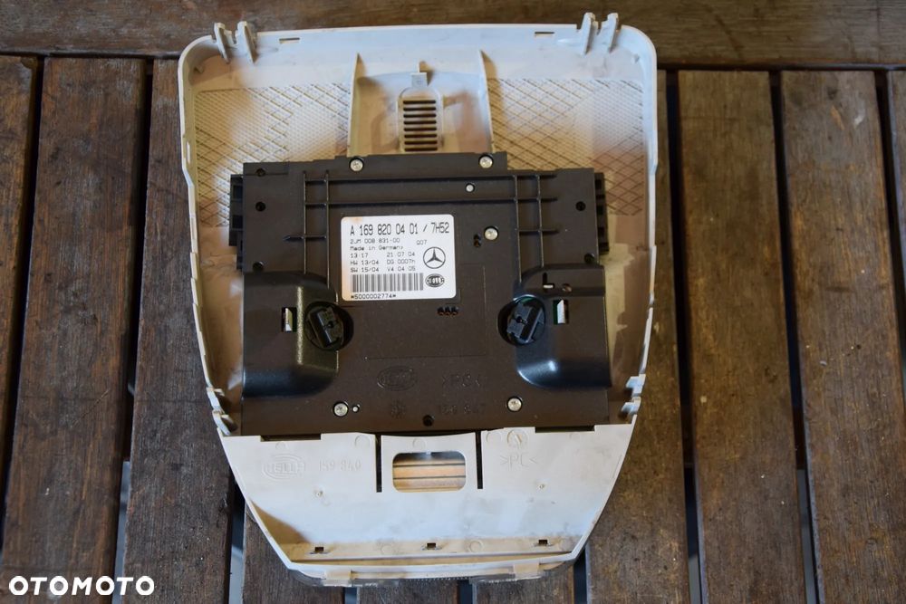 Mercedes A-Klasa W169 W245 Oświetlenie kabiny lampka sufitowa A1698200401 - 2