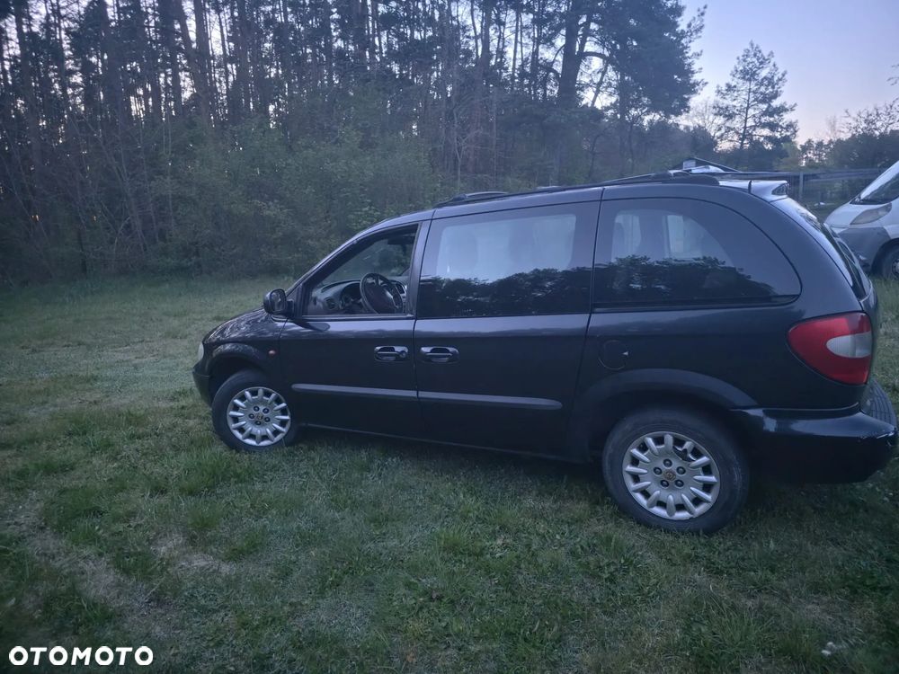 Chrysler Grand Voyager - 2