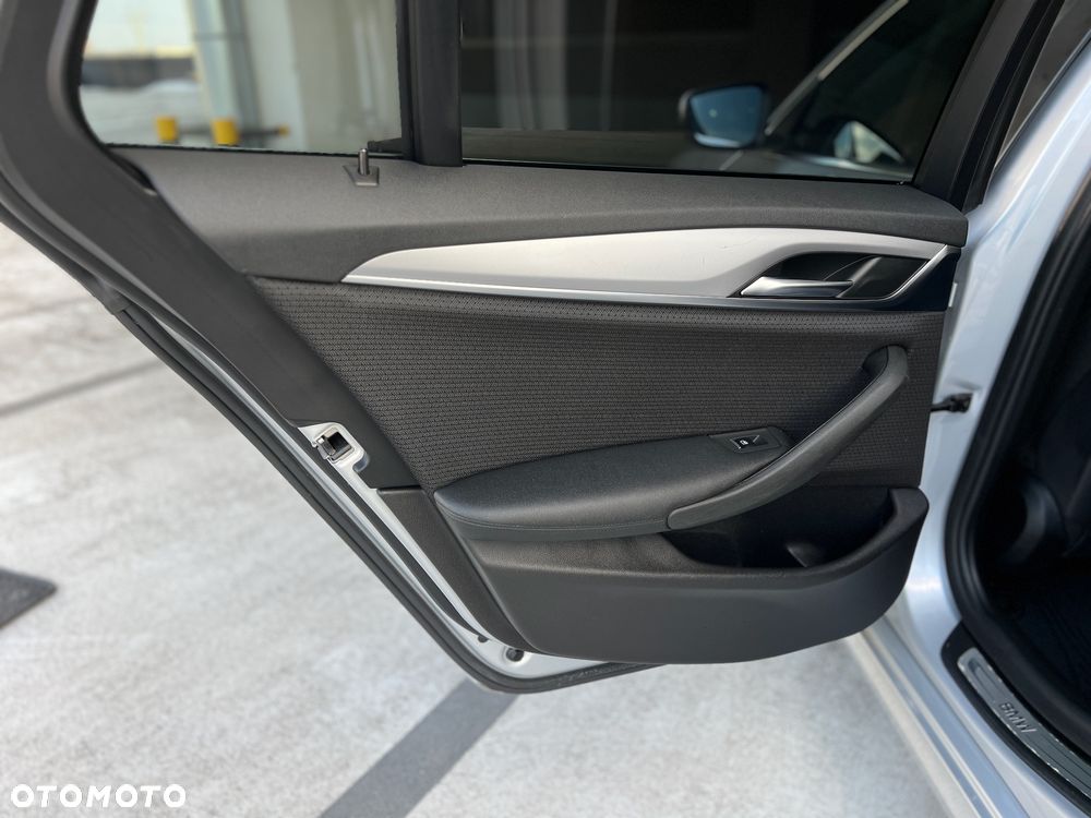 BMW Seria 5 530d xDrive Sport Line - 39