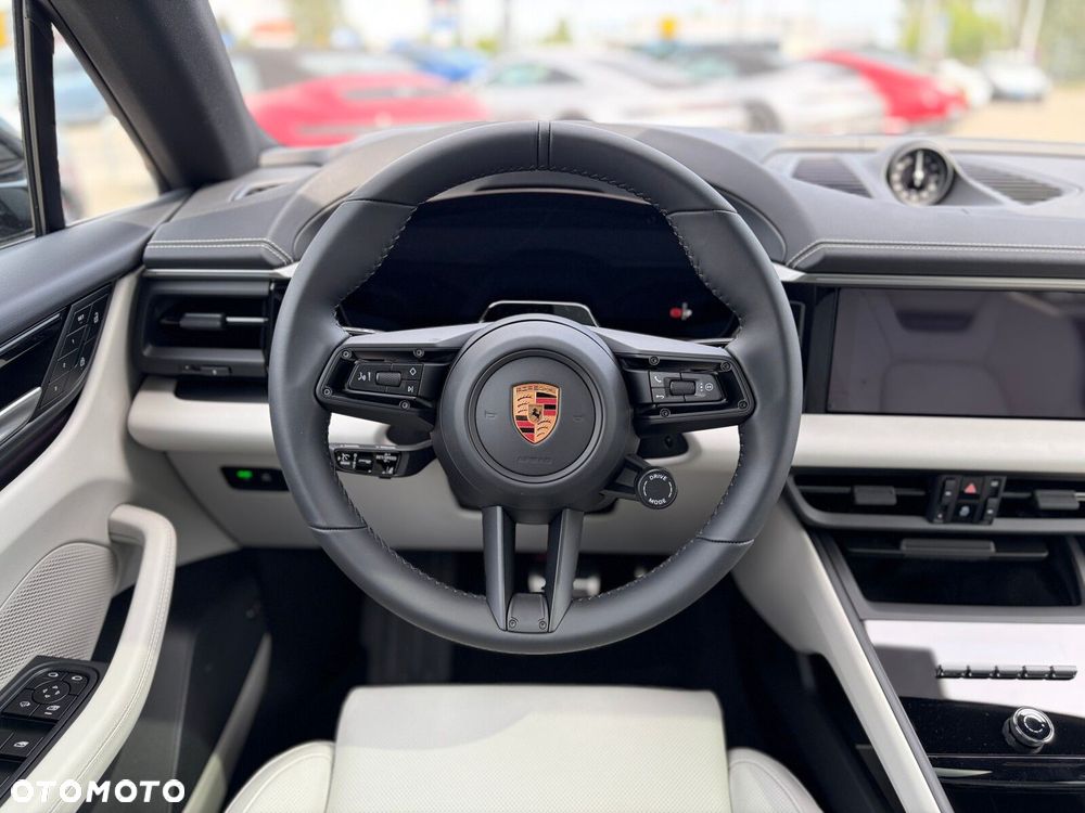 Porsche Macan - 12