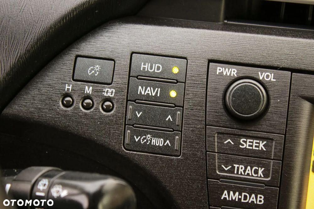 Toyota Prius (Hybrid) Executive - 23