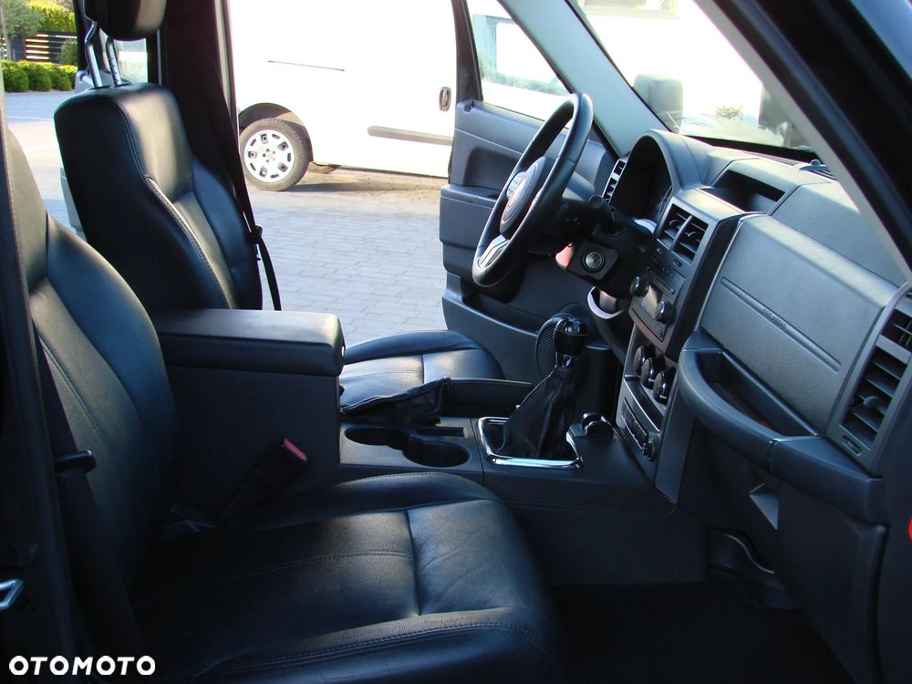 Jeep Cherokee - 22