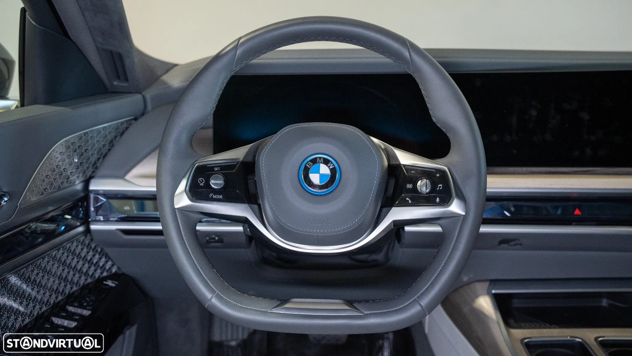 BMW i7 xDrive60 - 7