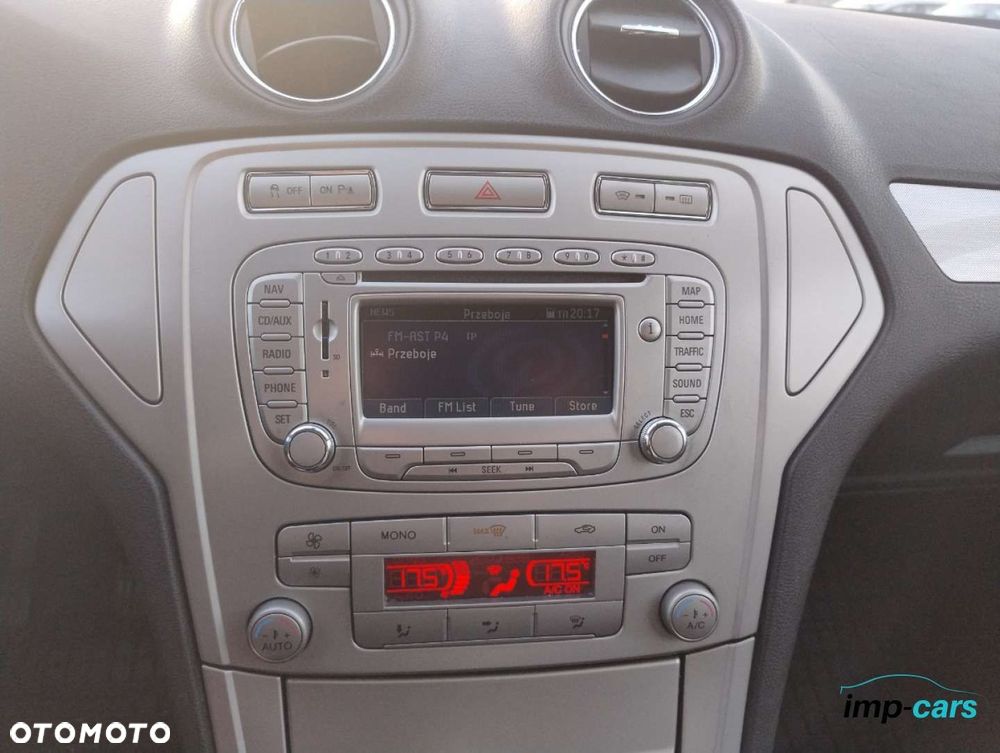 Ford Mondeo - 12