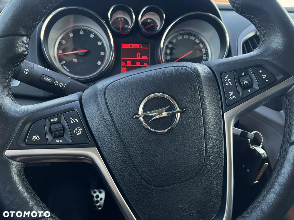 Opel Astra 1.4 Turbo Cosmo - 27