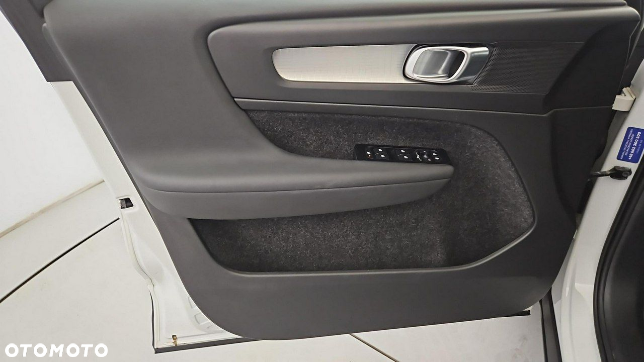 Volvo XC 40 T3 Momentum Pro - 10