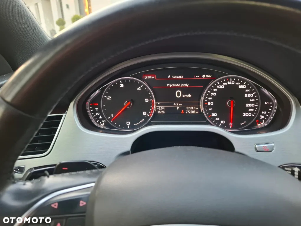 Audi A8 - 5