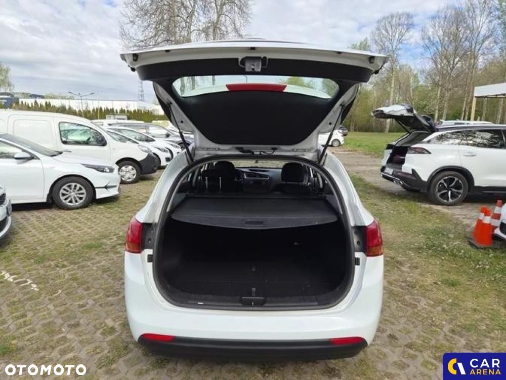 Kia Ceed - 35