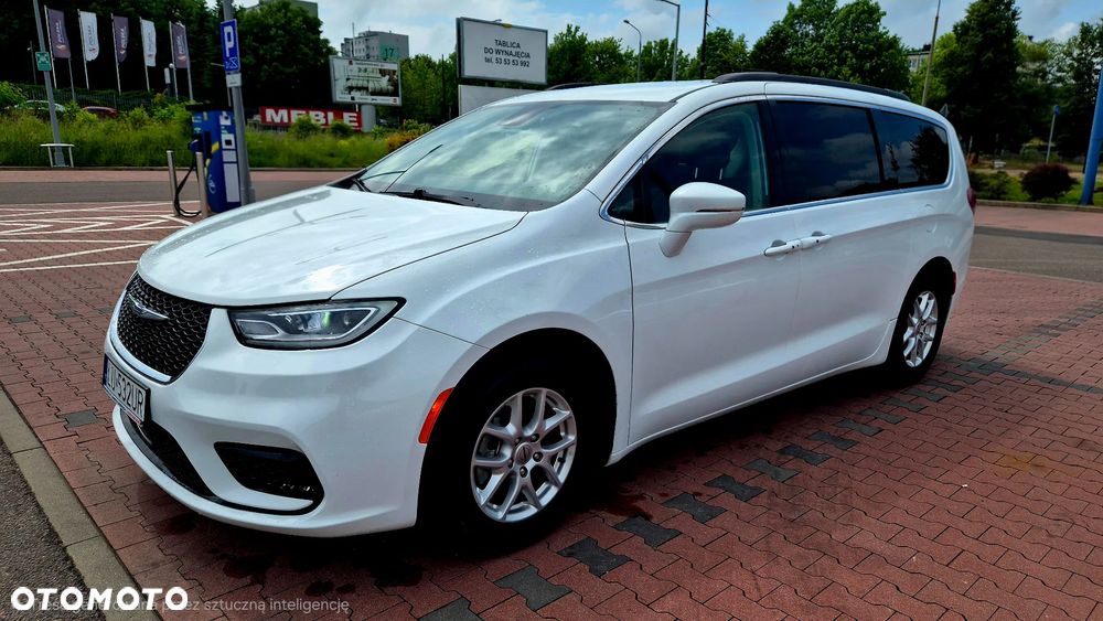 Chrysler Pacifica - 4