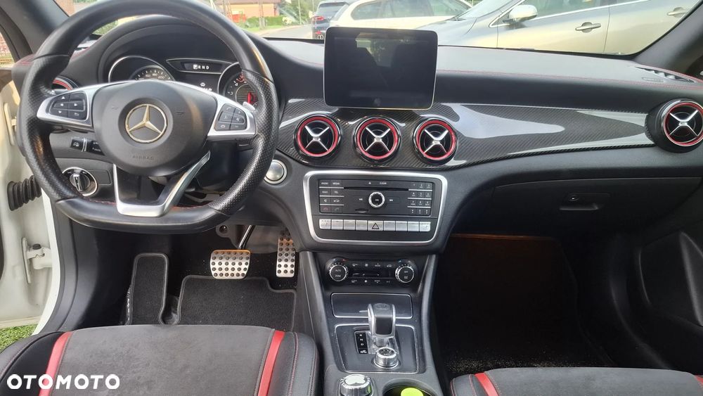 Mercedes-Benz CLA AMG 45 4Matic AMG Speedshift DCT 7G AMG Night Edition - 13