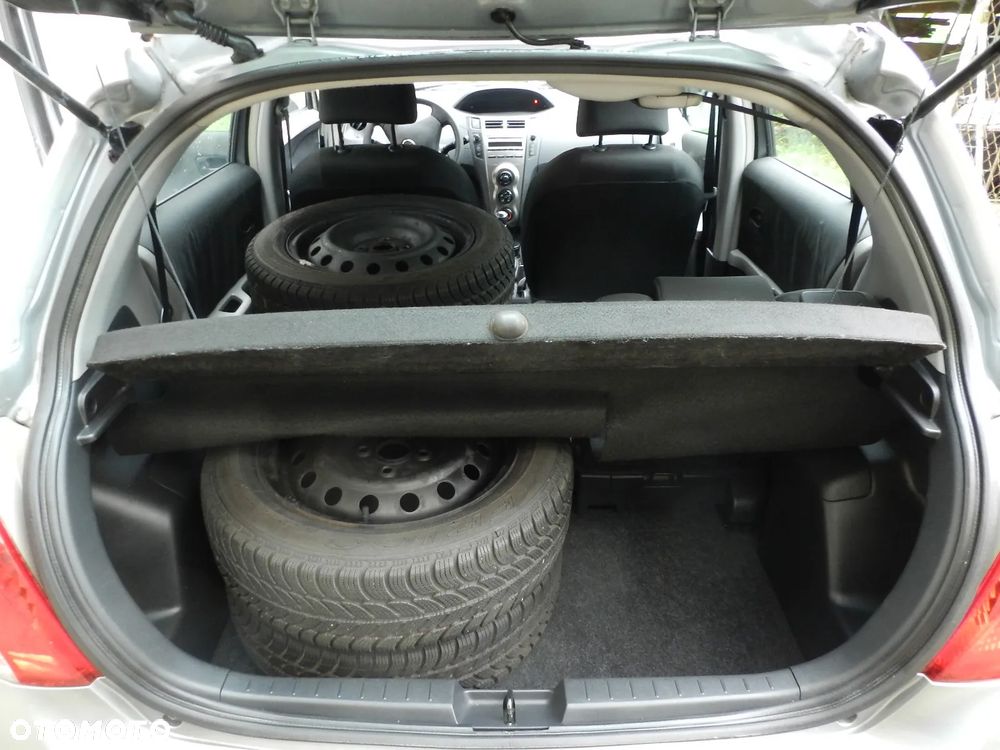 Toyota Yaris - 19