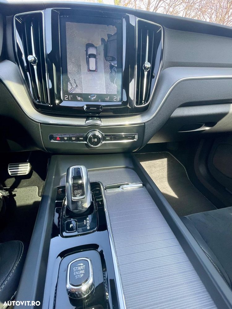 Volvo XC 60 T8 Twin Engine AWD R-Design - 11