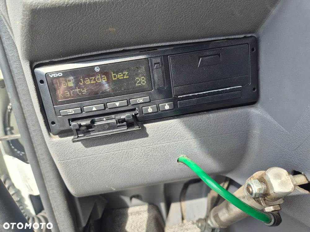 DAF LF 55 / AUTOCYSTERNA / BECZKA NA PALIWO / CYSTERNA / NIE RDZEWNA  / ADR / TDT / WYMIENIONY SILNIK / W PEŁNI SPRAWNY / SERWISOWANY / OD DOŁU I OD GÓRY WLEW / BEZWYPADKOWY / 2 KOMORY 8300 m3 - 37