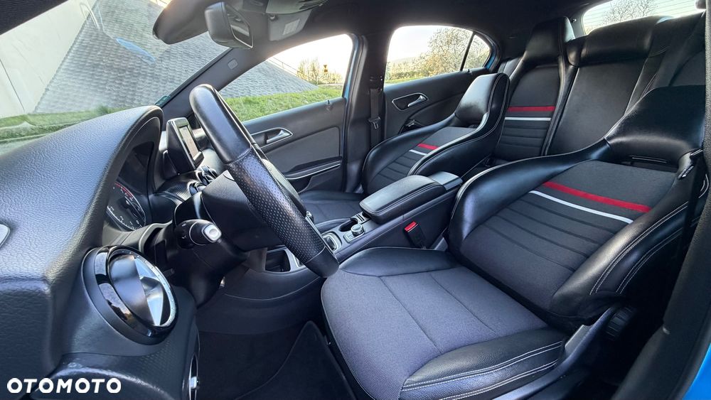 Mercedes-Benz Klasa A 180 (BlueEFFICIENCY) - 17