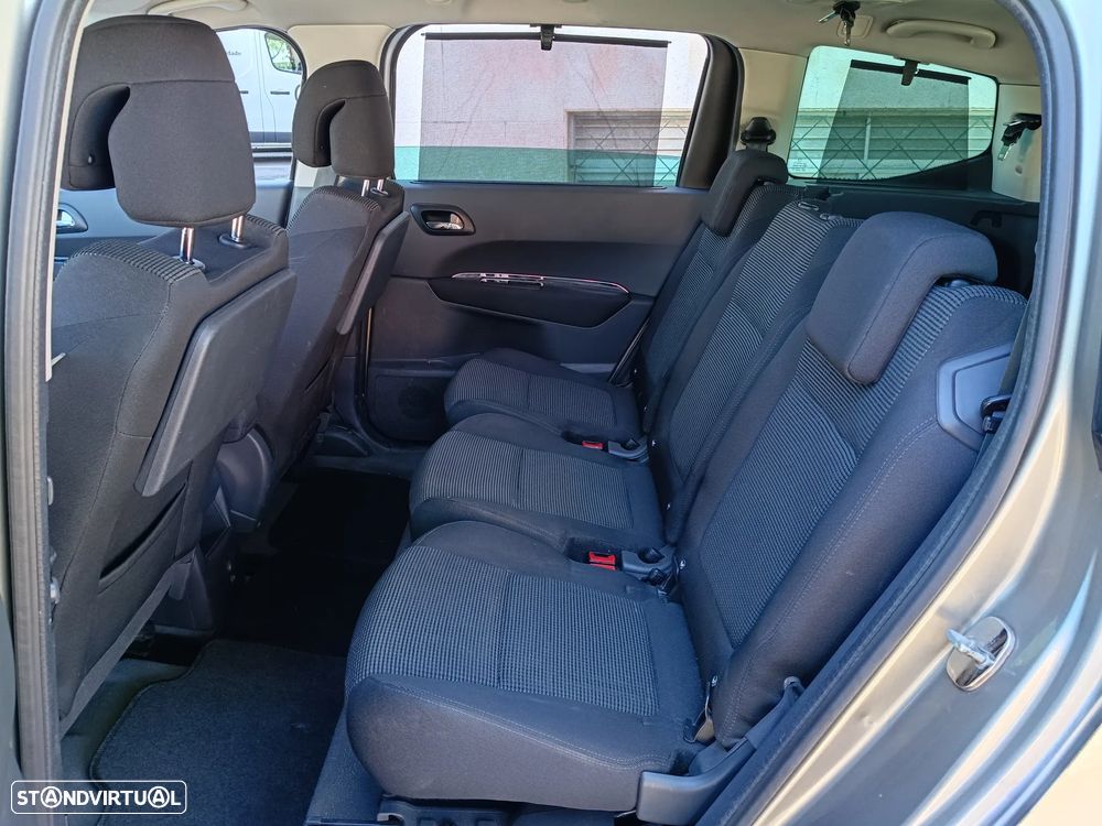 Peugeot 5008 1.6 HDi 7L Allure - 7