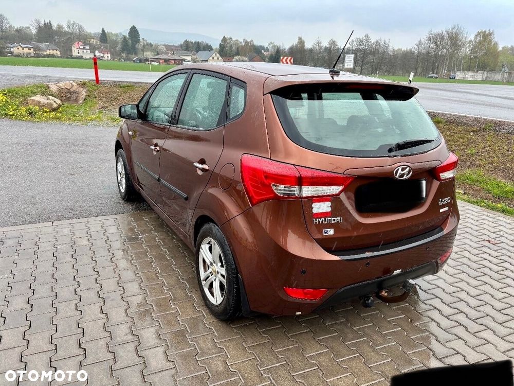 Hyundai ix20 1.4 blue - 9