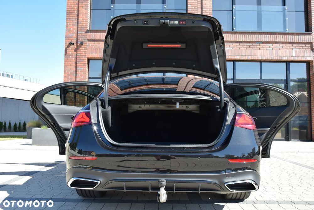 Mercedes-Benz Klasa E 220 d mHEV 4-Matic AMG 9G-Tronic - 28