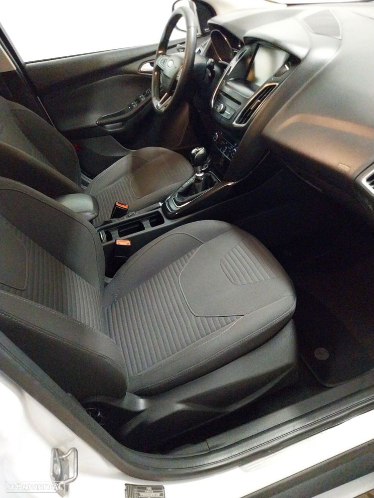 Ford Focus SW 1.5 TDCi Titanium - 9
