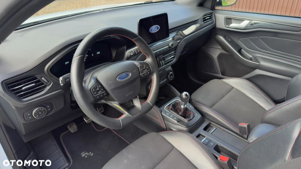 Ford Focus 1.0 EcoBoost mHEV ST-Line - 12