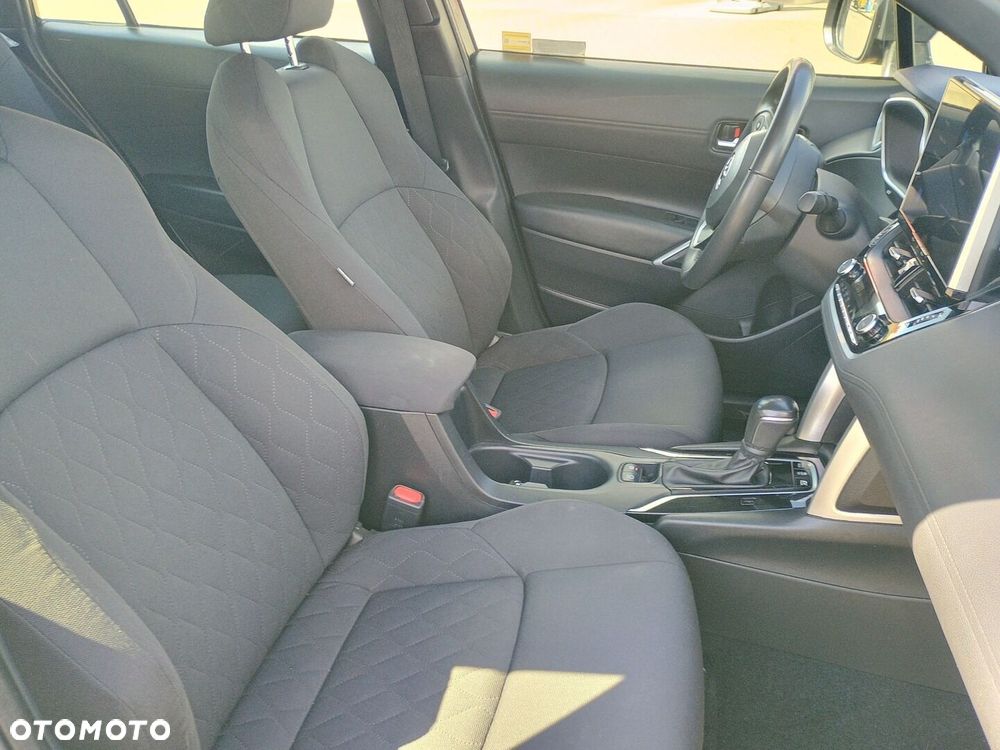 Toyota Corolla Cross - 12