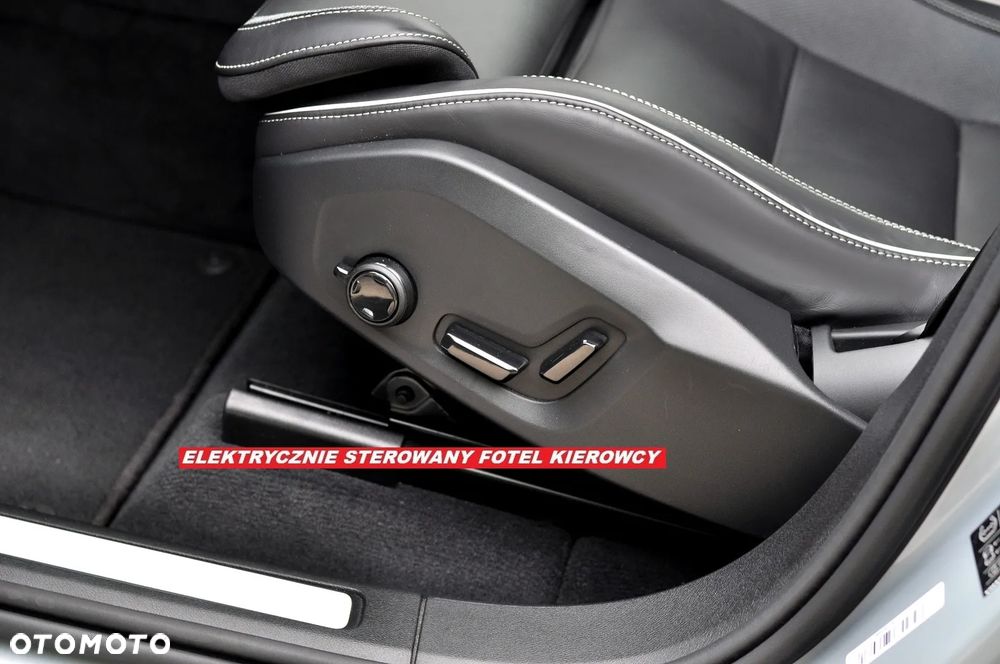 Volvo XC 60 B5 B AWD Plus Dark - 17