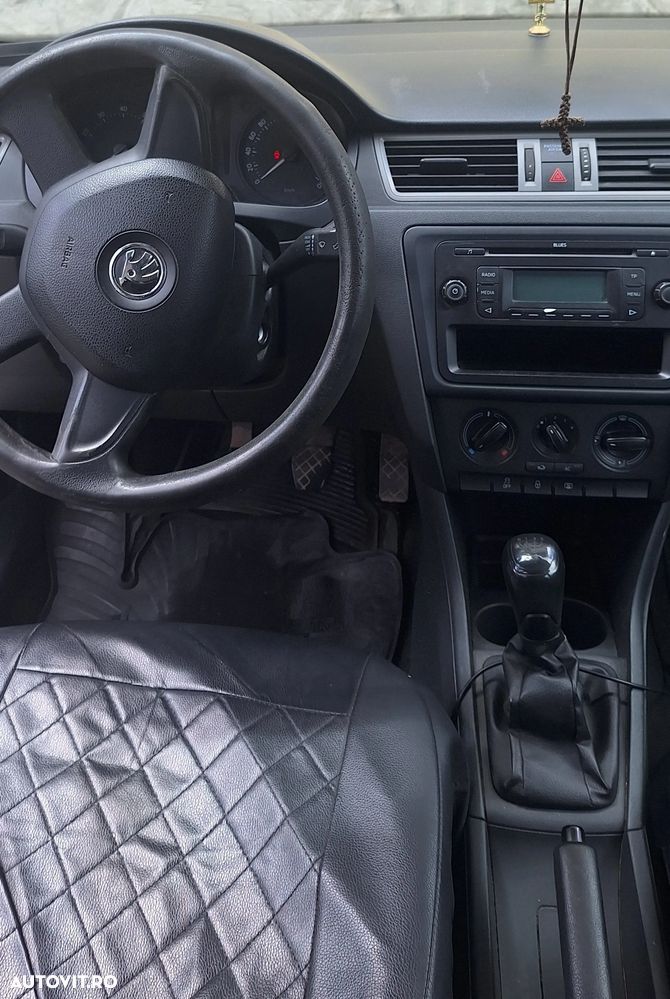 Skoda RAPID 1.2 MPI Active - 9
