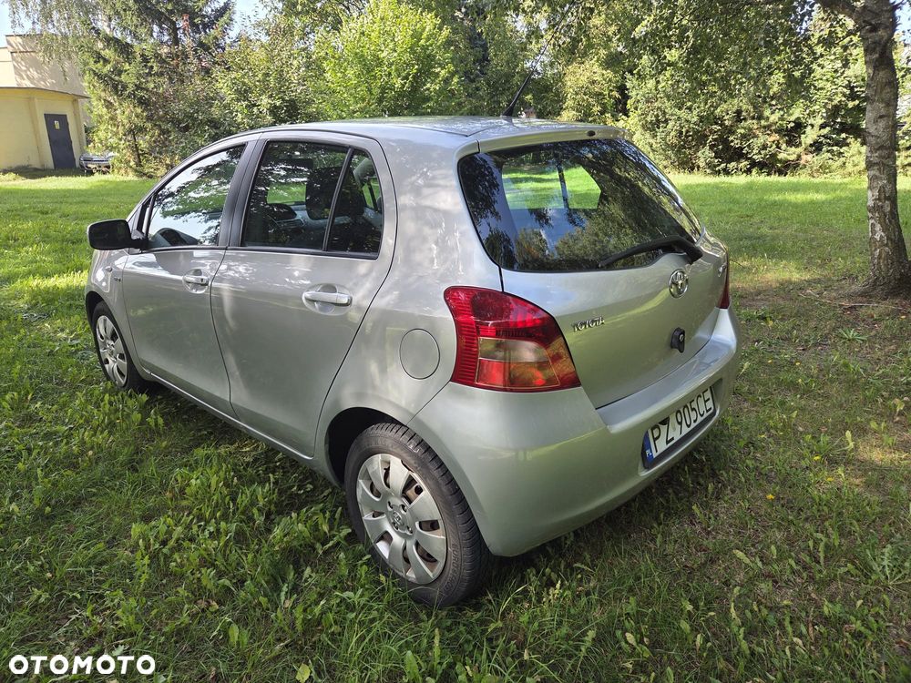 Toyota Yaris 1.4 D-4D Sol - 4
