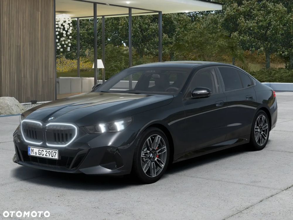 BMW Seria 5 520d xDrive mHEV M Sport - 2