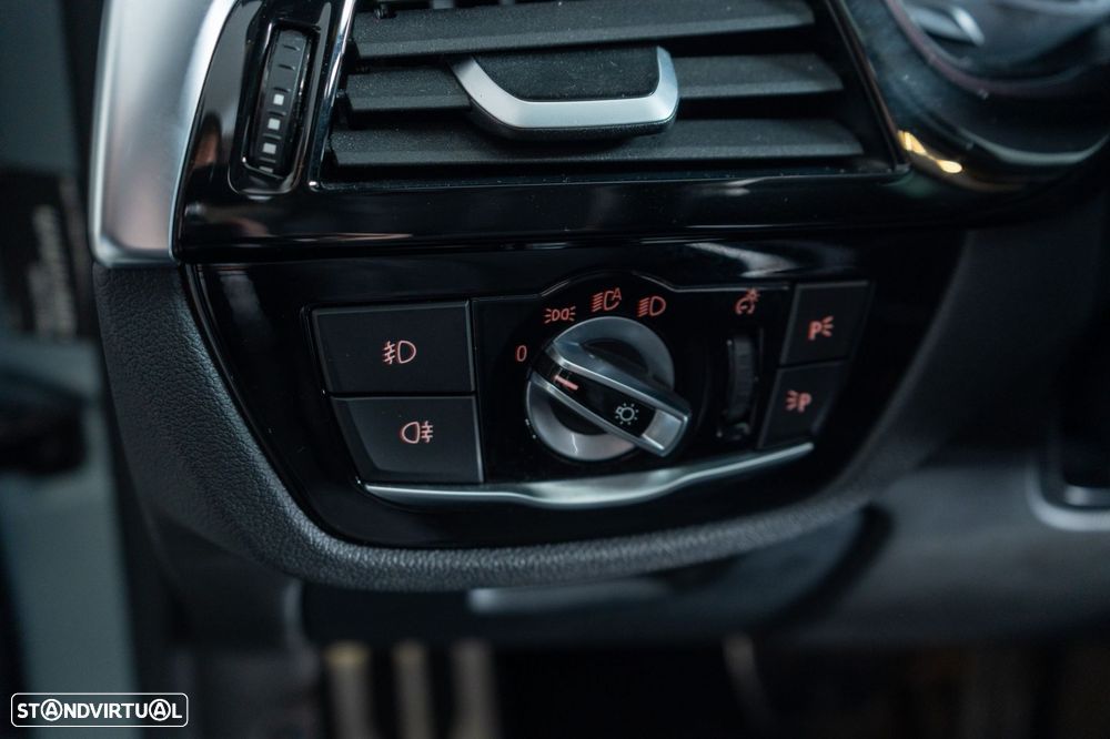 BMW 530 e Pack M - 19