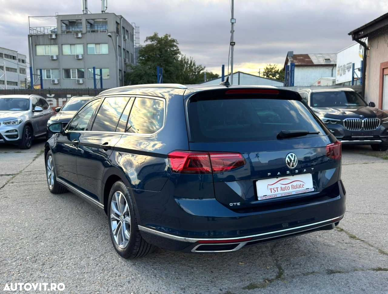 Volkswagen Passat - 6