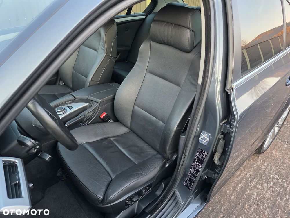 BMW Seria 5 525xi Edition Exclusive - 10