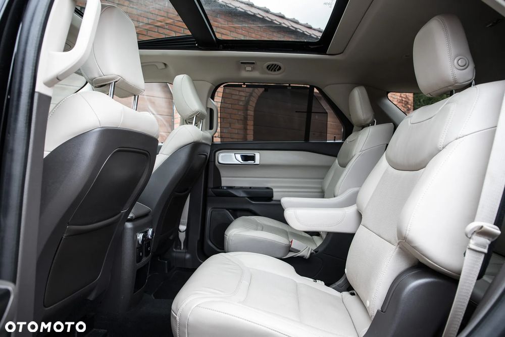 Ford Explorer - 28