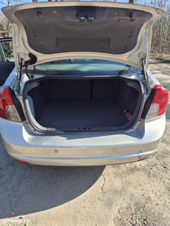Volvo S40 2.0D - 10