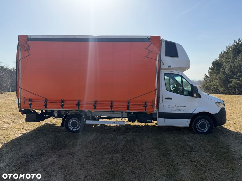 Mercedes-Benz Sprinter - 4