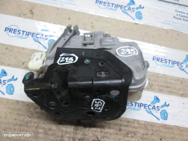 Fecho 4F2837016 AUDI A3 2006 FD ELETRICO - 2