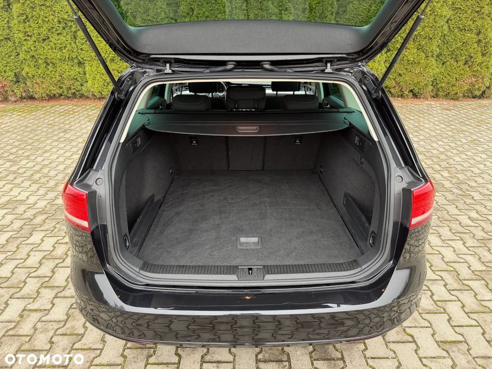 Volkswagen Passat - 26