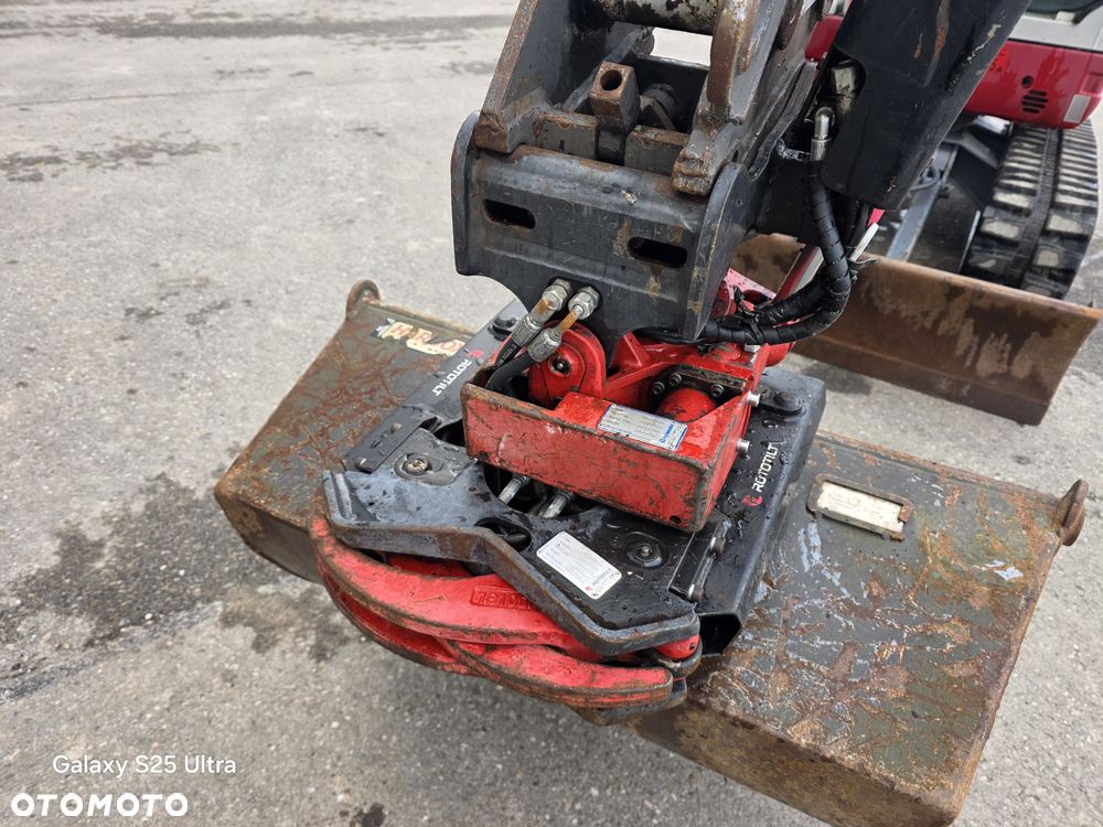 Takeuchi TB 235 - 9