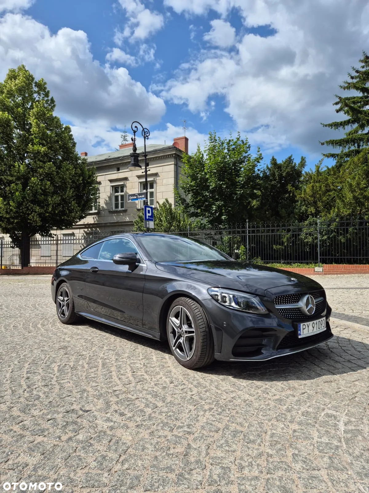 Mercedes-Benz Klasa C 220 d Coupe 9G-TRONIC AMG Line - 4