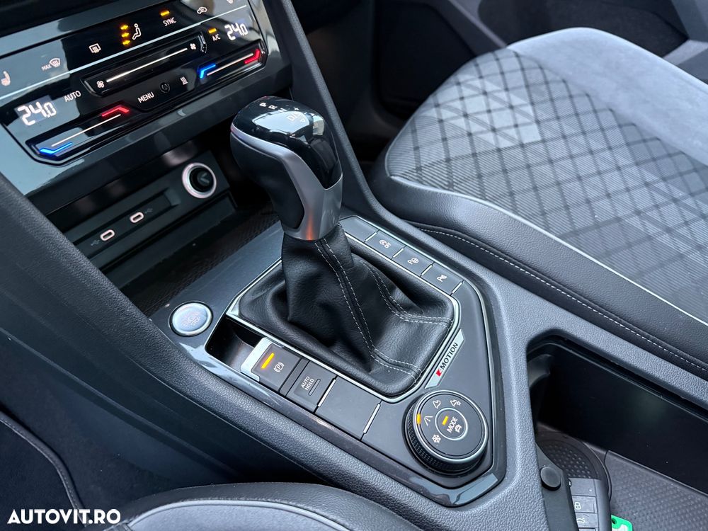 Volkswagen Tiguan 2.0 TDI SCR 4MOTION DSG R-Line - 27